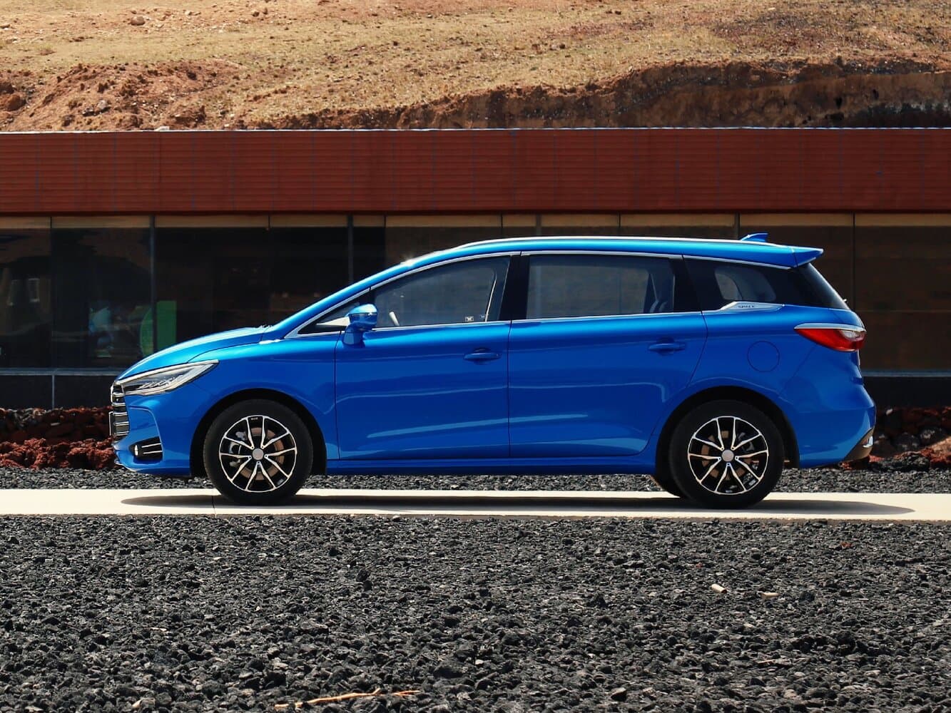 BYD Song Max I Минивэн, фото 2