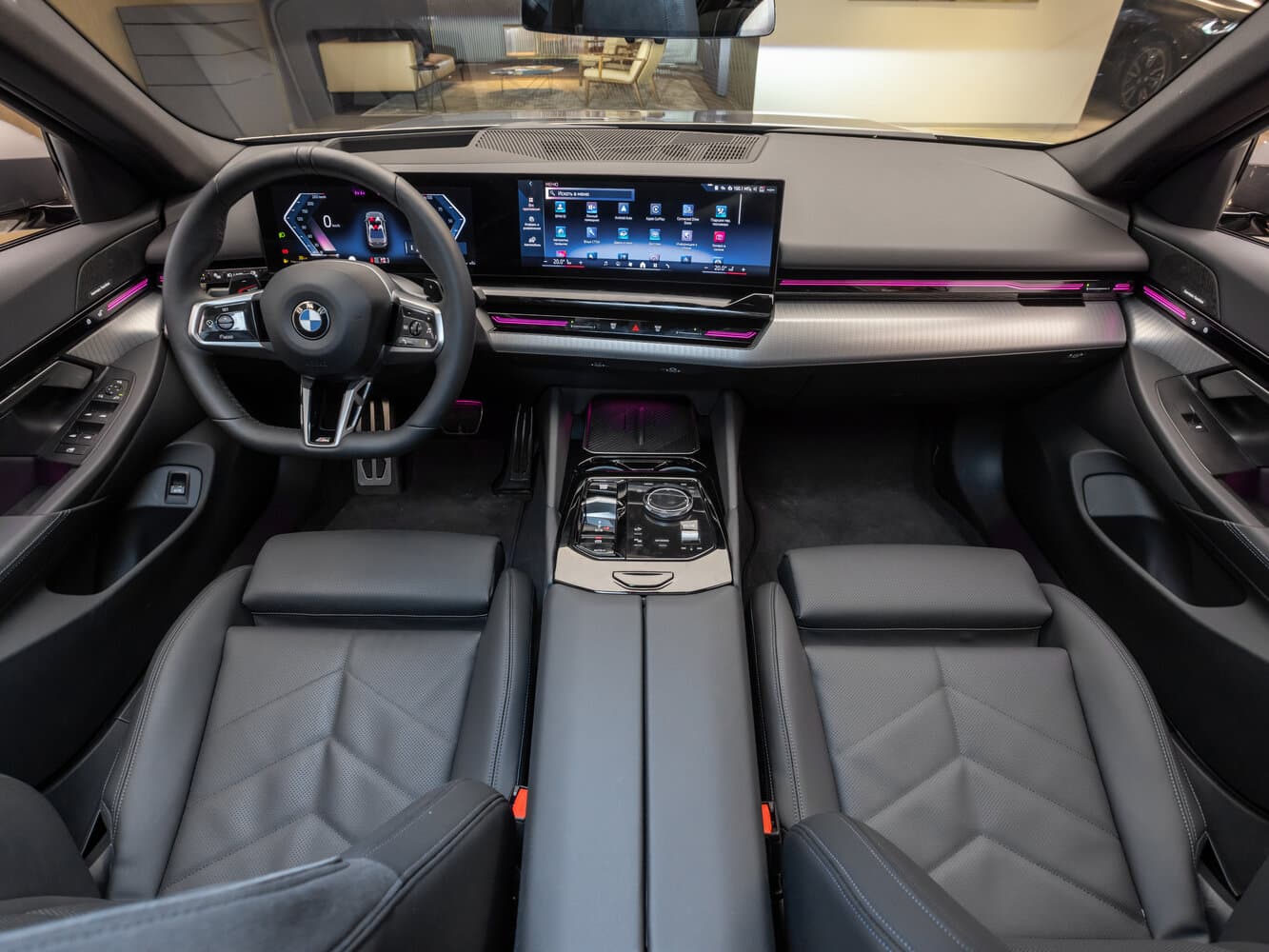 BMW 5 series VIII (G60/G61/G68) Седан, фото 19