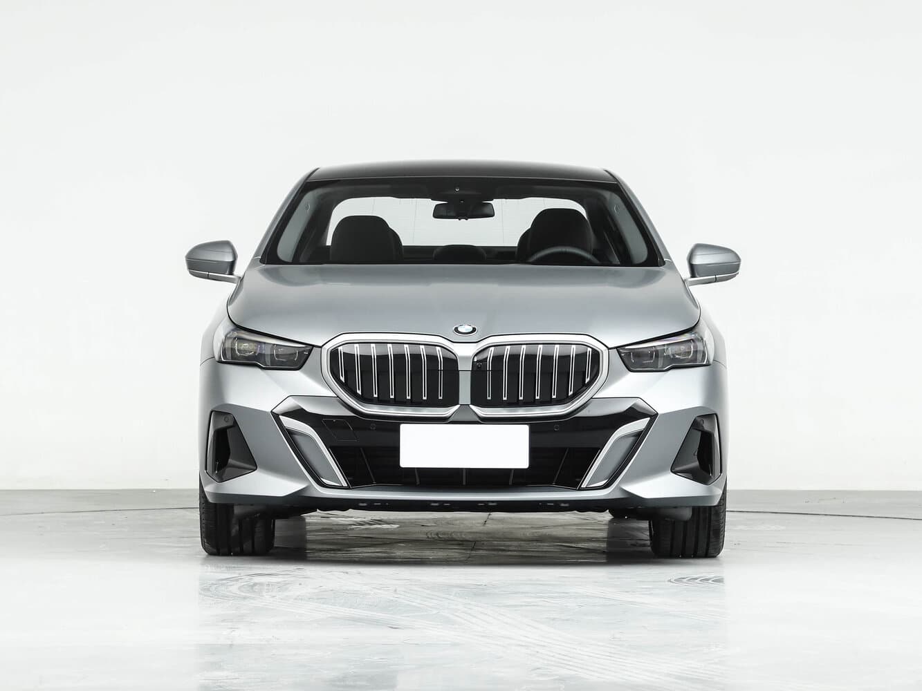 BMW 5 series VIII (G60/G61/G68) Седан Long, фото 3