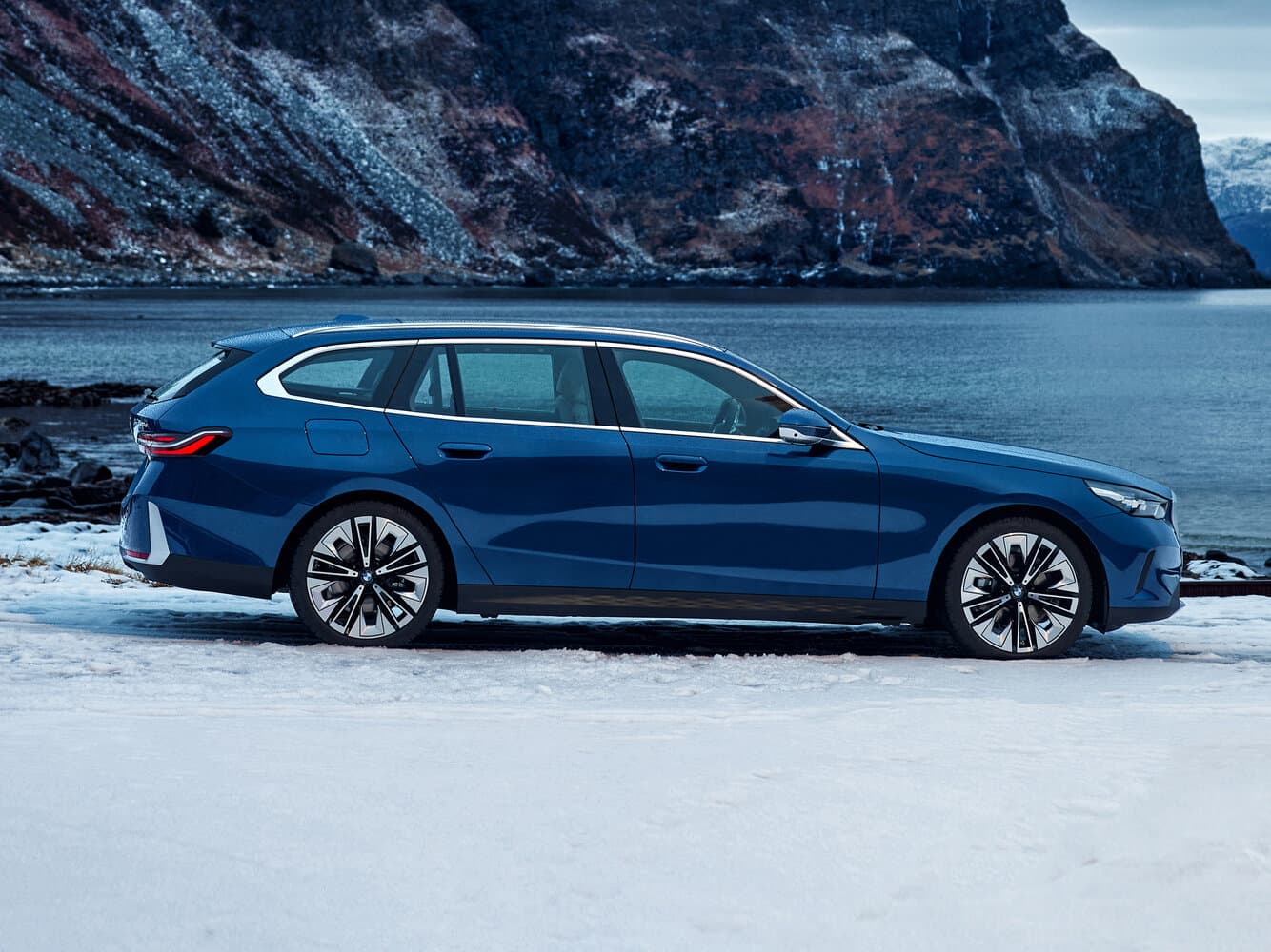 BMW 5 series VIII (G60/G61/G68) Универсал, фото 2