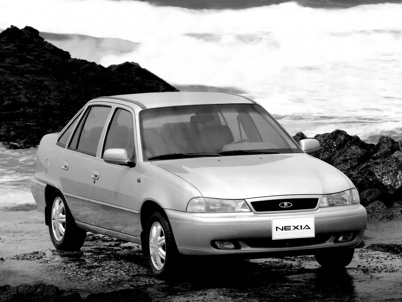 Daewoo Nexia I Седан, фото 3