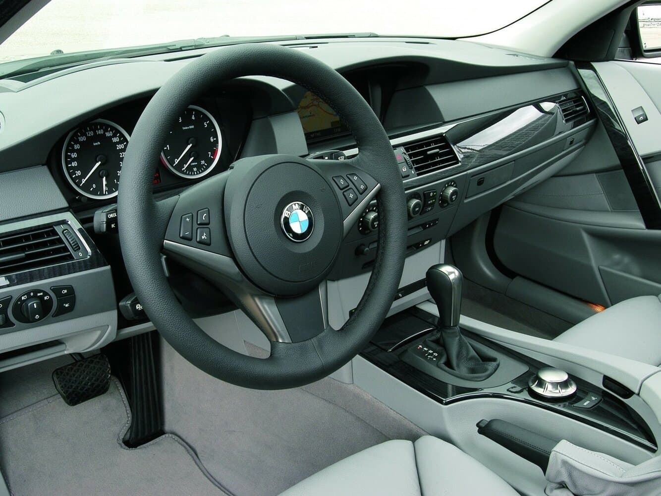 BMW 5 series V (E60/E61) Универсал 5 дв., фото 12