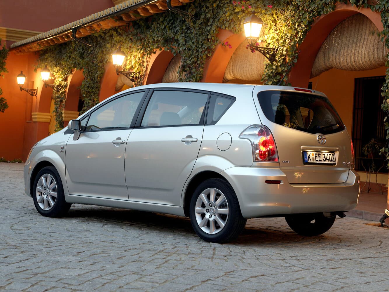 Toyota Corolla Verso I Рестайлинг Компактвэн, фото 5