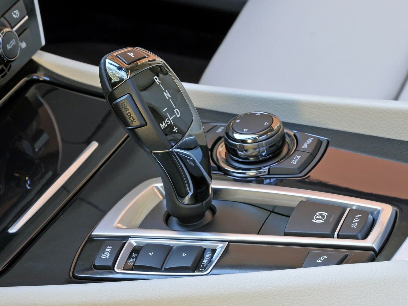 BMW 5 series VI (F10/F11/F07) Лифтбек Gran Turismo, фото 13
