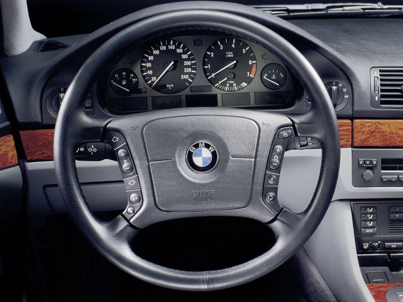 BMW 5 series IV (E39) Универсал 5 дв., фото 7