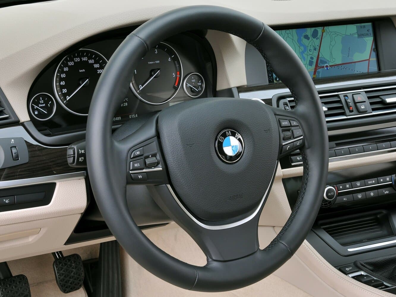 BMW 5 series VI (F10/F11/F07) Универсал 5 дв., фото 10