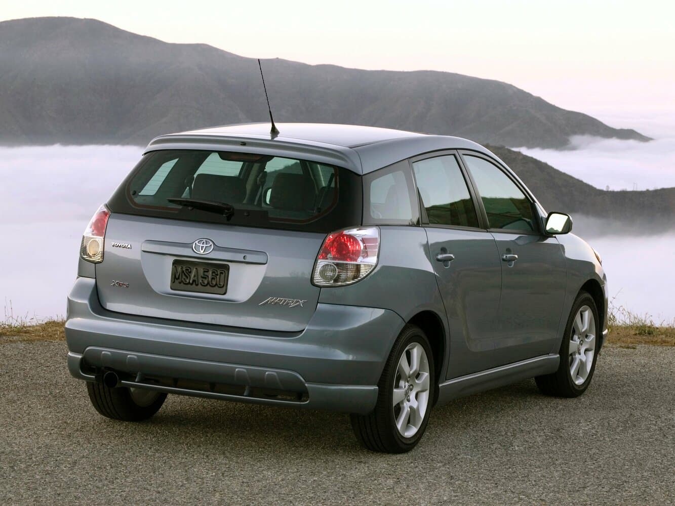 Toyota Matrix I (E130) Хэтчбек 5 дв., фото 2