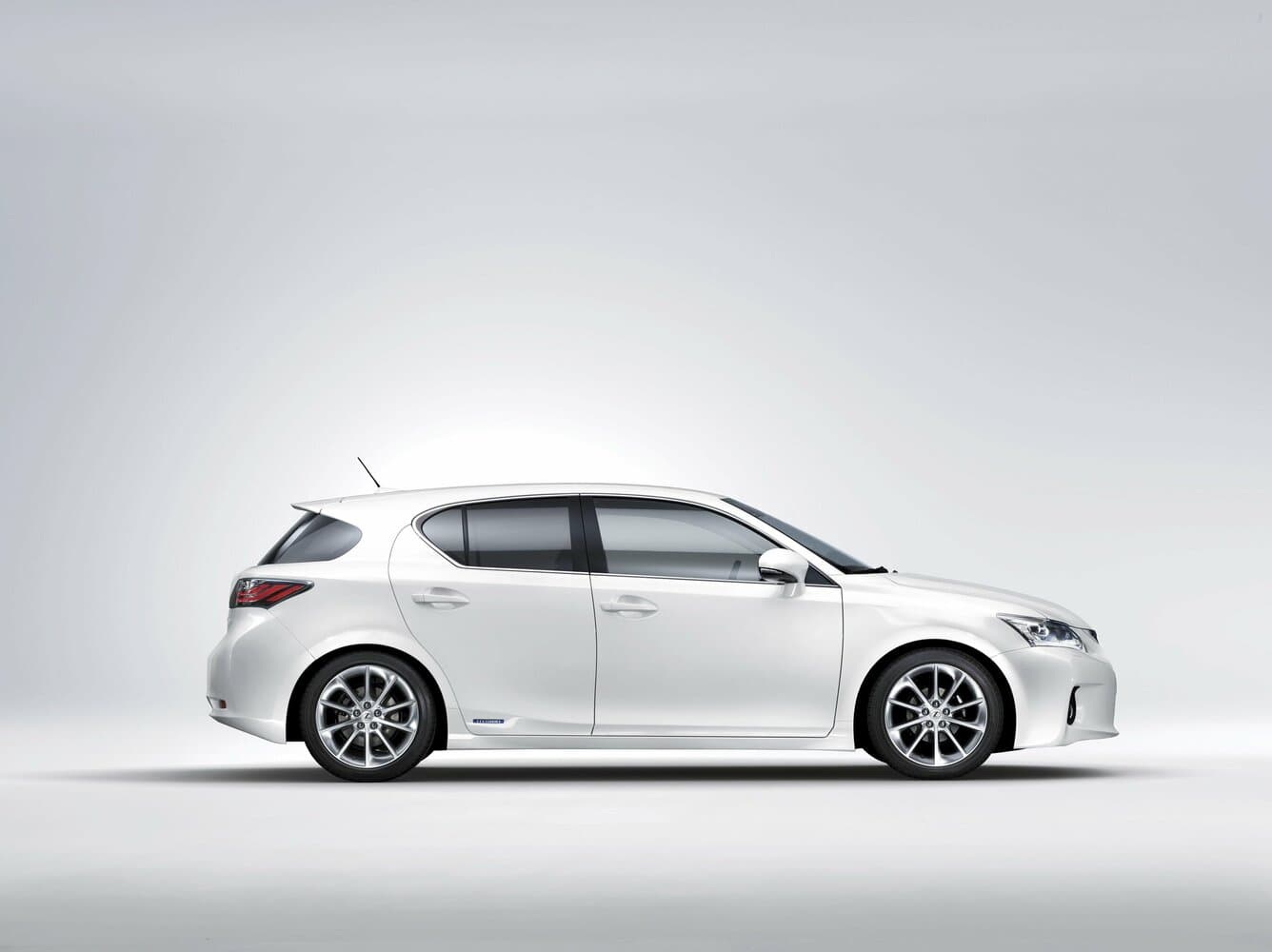 Lexus CT I Хэтчбек 5 дв., фото 2