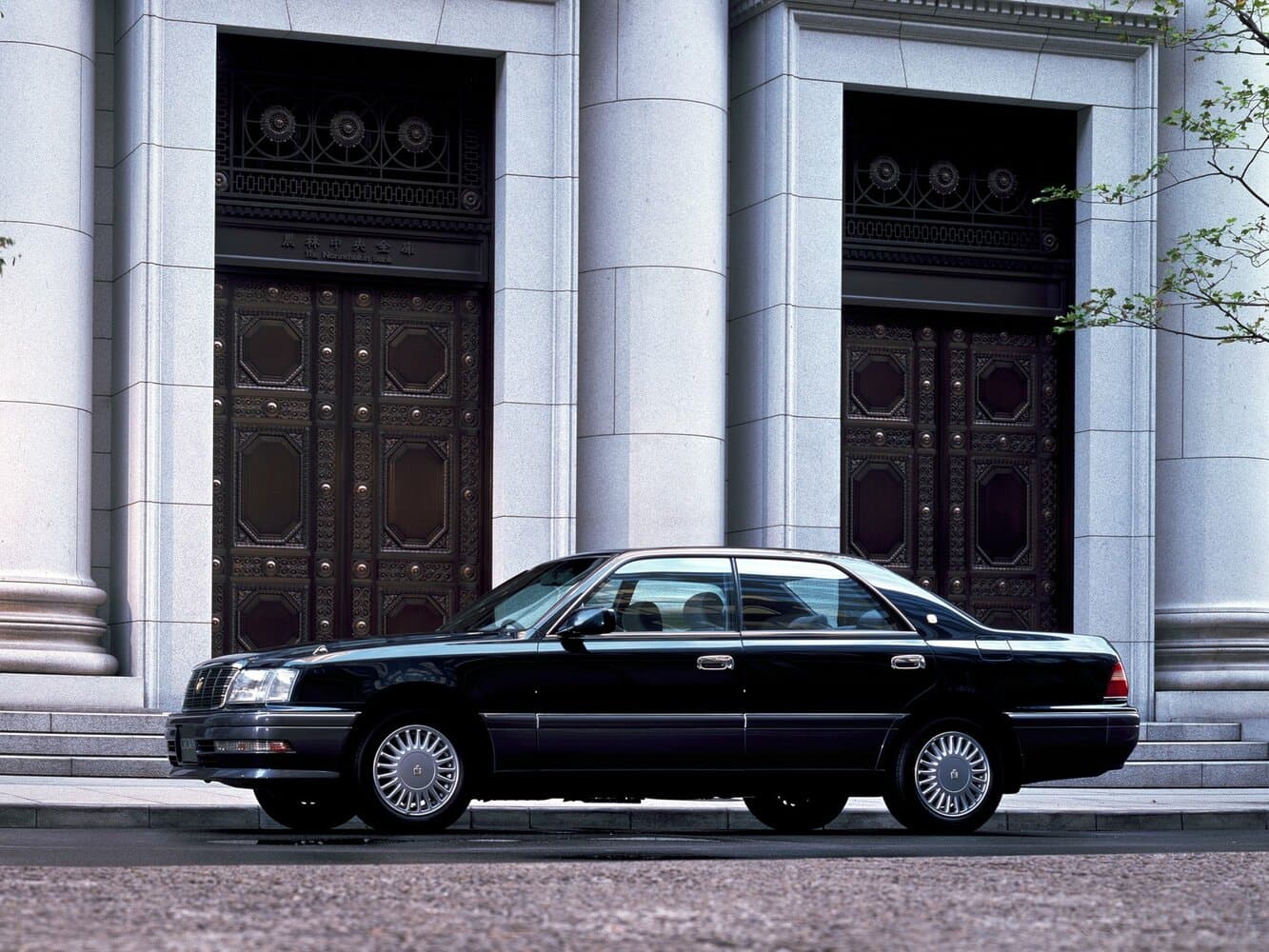 Toyota Crown X (S150) Седан, фото 2